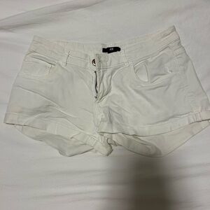 H&M Cream Casual Shorts
